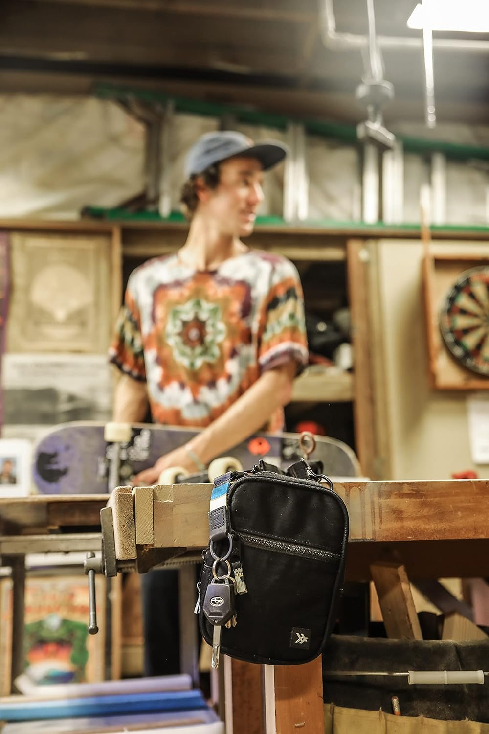 - Keychain Clip - Key Chain Holder (Oil Slick)