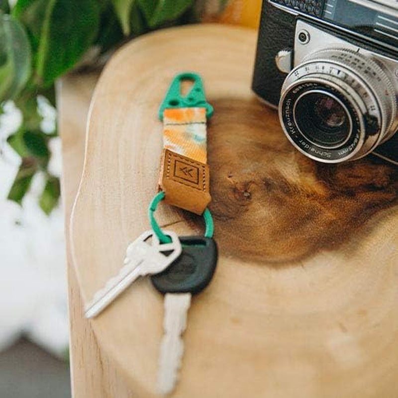 - Keychain Clip - Key Chain Holder (Oil Slick)