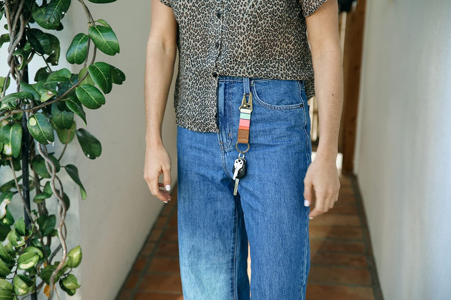 - Keychain Clip - Key Chain Holder (Oil Slick)